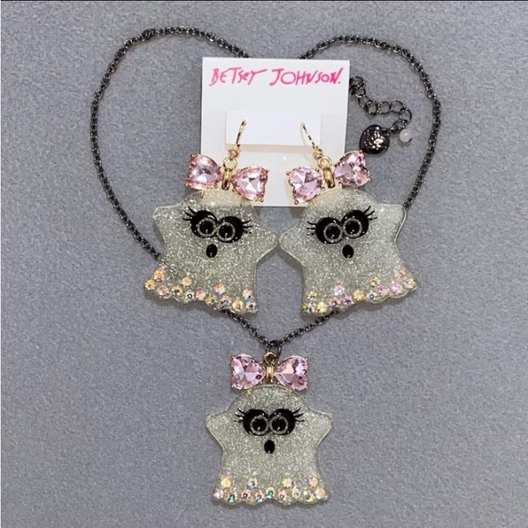 Betsey Johnson Halloween Glittery Ghost With A Pink Bow Boo To You Necklace NWT - Picture 9 of 9